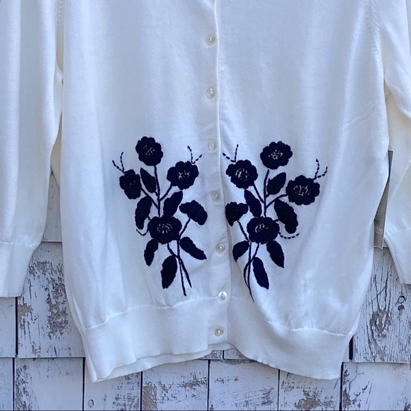 Designers Originals Trendy Embroidery Cardigan - Picture 3 of 6